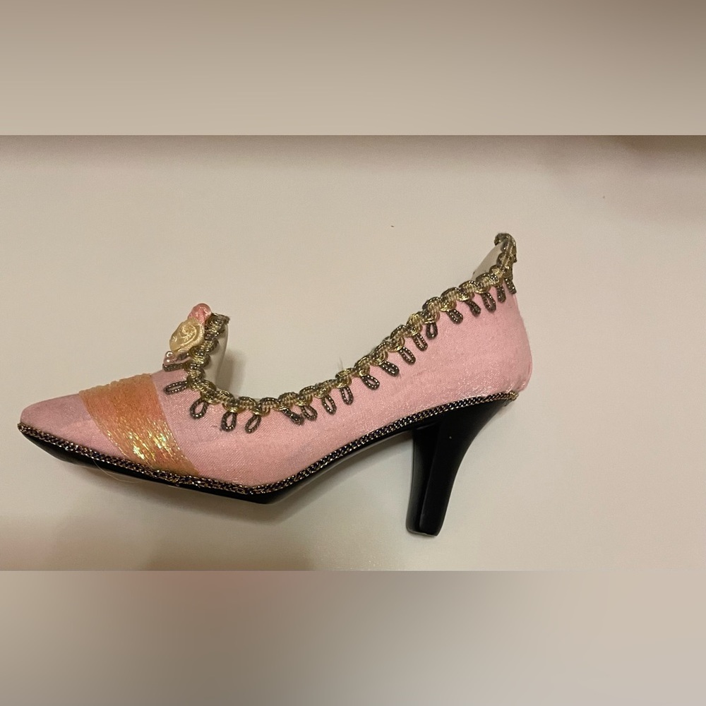High heel ring holder - Picture 3 of 3